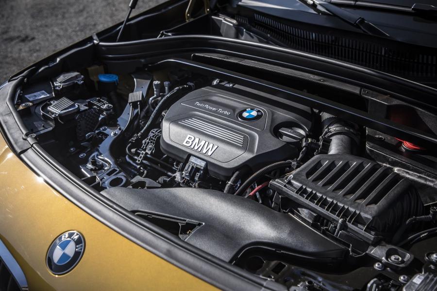 Моторный отсек BMW X2 xDrive25d M Sport (F39) 2018 года  (WW) (фото 33 из 40)